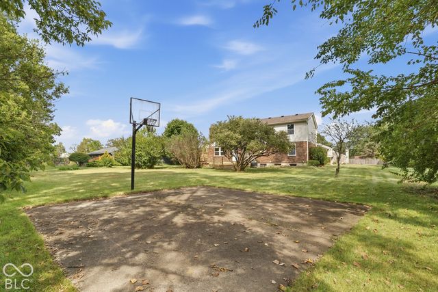 8450 Beckinhill Court, Indianapolis, IN 46256