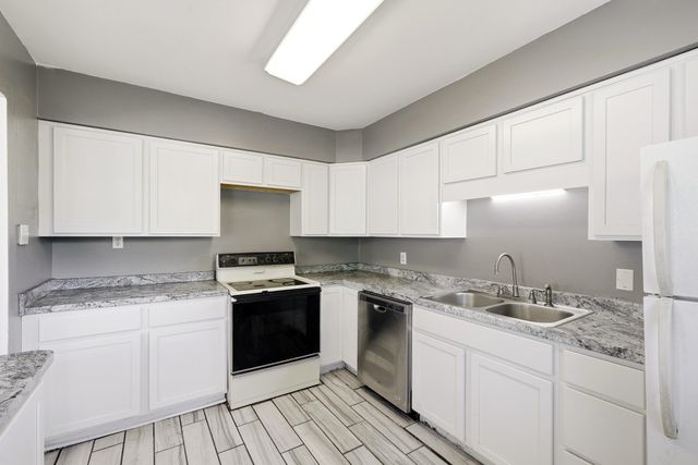 129 Westwood Lane, Huntington, WV 25704
