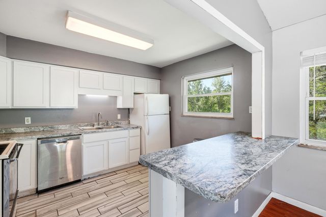 129 Westwood Lane, Huntington, WV 25704
