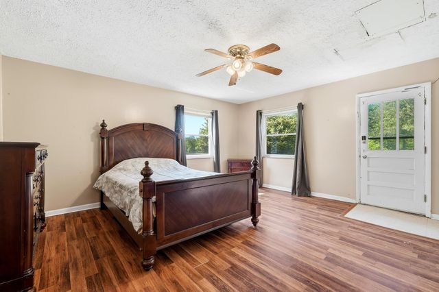 129 Westwood Lane, Huntington, WV 25704