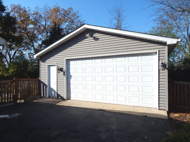 1985 Navarone Drive, Naperville, IL 60565