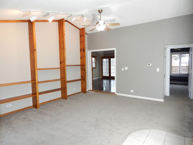 1985 Navarone Drive, Naperville, IL 60565