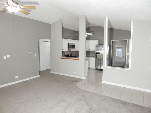 1985 Navarone Drive, Naperville, IL 60565