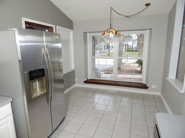 1985 Navarone Drive, Naperville, IL 60565