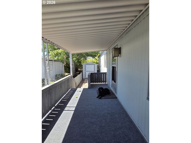 13640 Se HIGHWAY 212 123, Clackamas, OR 97015