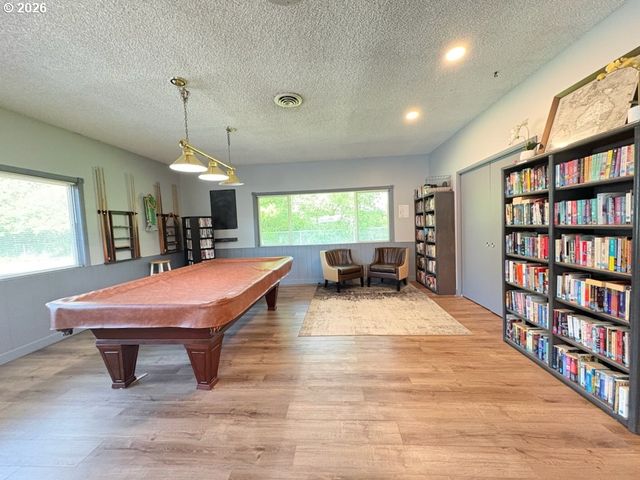 13640 Se HIGHWAY 212 123, Clackamas, OR 97015