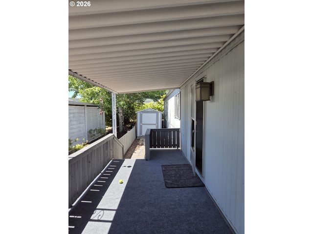 13640 Se HIGHWAY 212 123, Clackamas, OR 97015