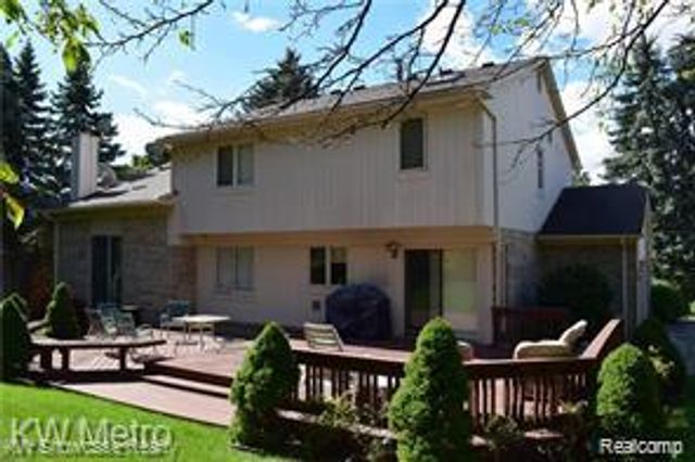 37270 Chesapeake Road, Farmington Hills, MI 48335