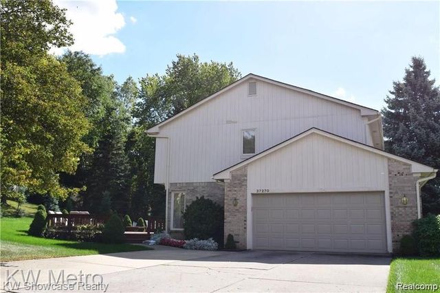 37270 Chesapeake Road, Farmington Hills, MI 48335