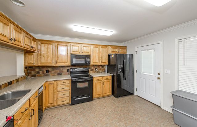 700 Reynolds Street, Springhill, LA 71075