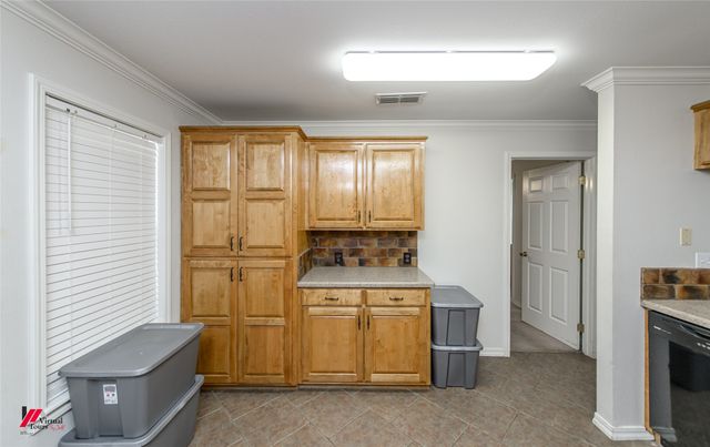 700 Reynolds Street, Springhill, LA 71075