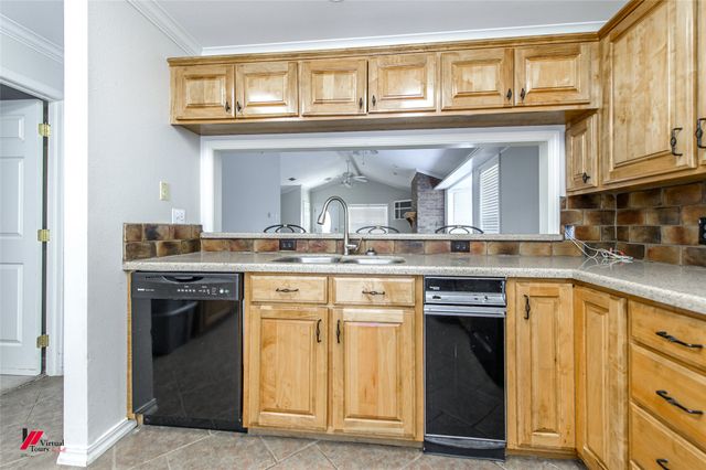 700 Reynolds Street, Springhill, LA 71075