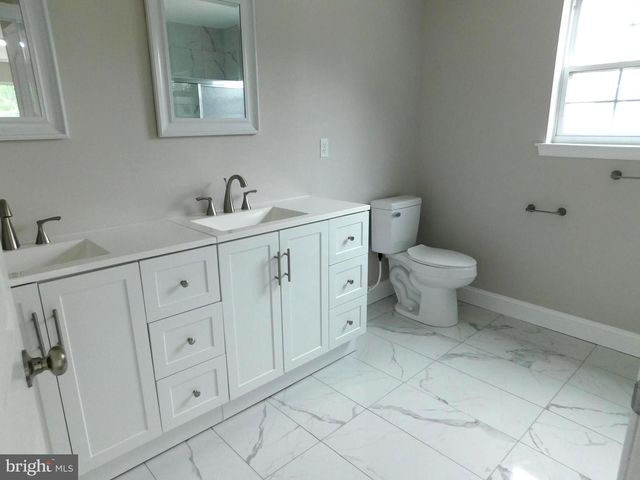 51 HIGHBRIDGE LN, West Deptford, NJ 08086