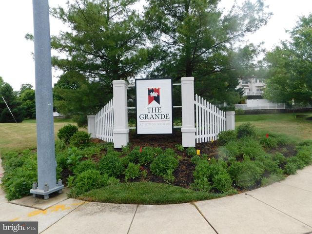 51 HIGHBRIDGE LN, West Deptford, NJ 08086