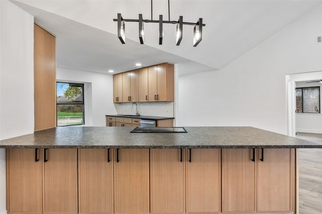 912 Sandhurst Drive, Plano, TX 75025