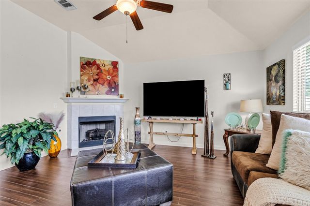 212 Boulder Drive, Navasota, TX 77868