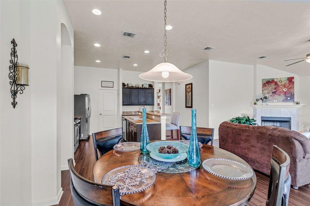 212 Boulder Drive, Navasota, TX 77868