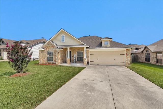 212 Boulder Drive, Navasota, TX 77868