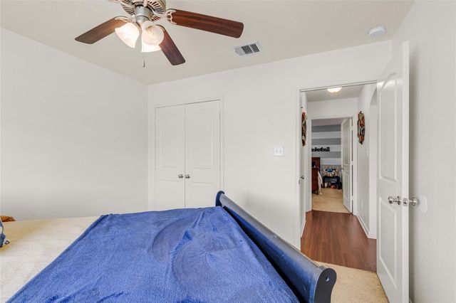 212 Boulder Drive, Navasota, TX 77868