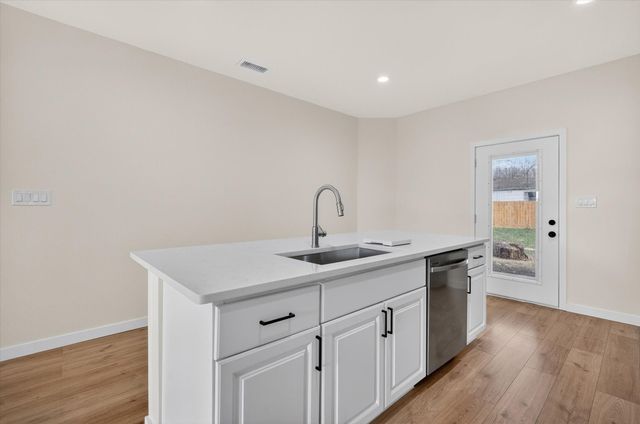 2112 W 13th Avenue, Corsicana, TX 75110