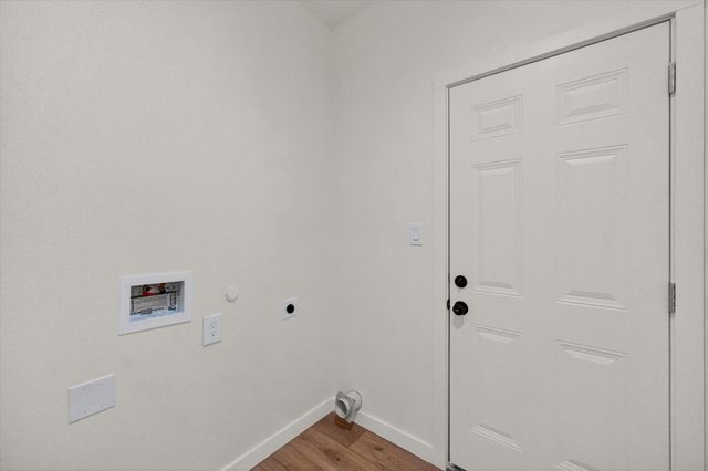 2112 W 13th Avenue, Corsicana, TX 75110