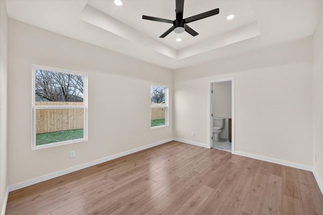 2112 W 13th Avenue, Corsicana, TX 75110