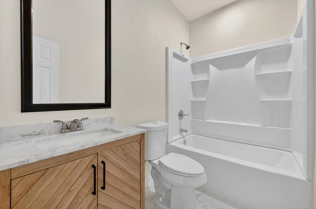 2112 W 13th Avenue, Corsicana, TX 75110