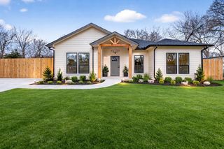 2112 W 13th Avenue, Corsicana, TX 75110