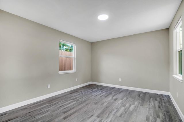 713 Scarborough Lane, Pasadena, TX 77506