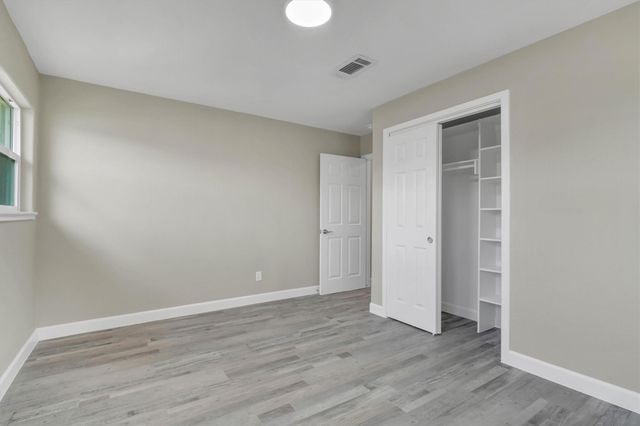 713 Scarborough Lane, Pasadena, TX 77506