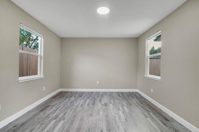 713 Scarborough Lane, Pasadena, TX 77506