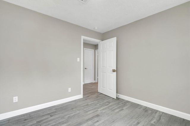 713 Scarborough Lane, Pasadena, TX 77506