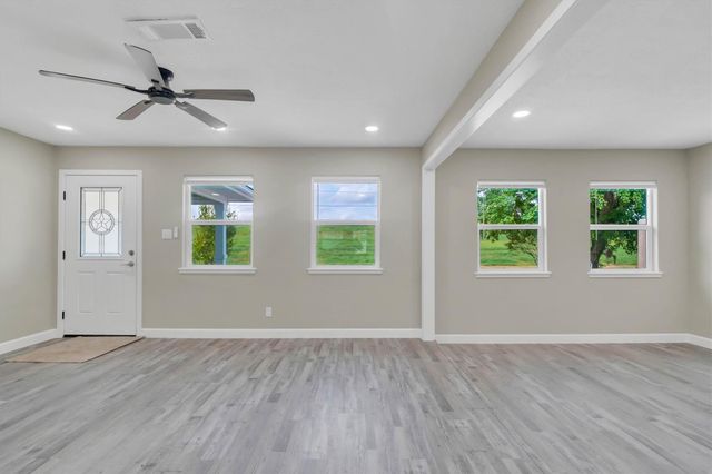 713 Scarborough Lane, Pasadena, TX 77506