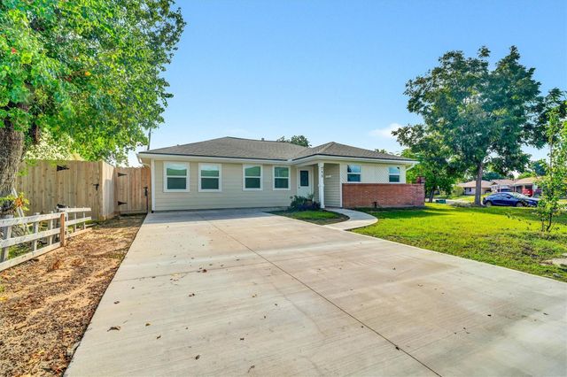 713 Scarborough Lane, Pasadena, TX 77506