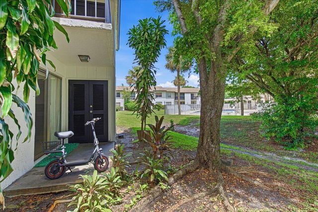 2755 W Atlantic Avenue 104-B, Delray Beach, FL 33445