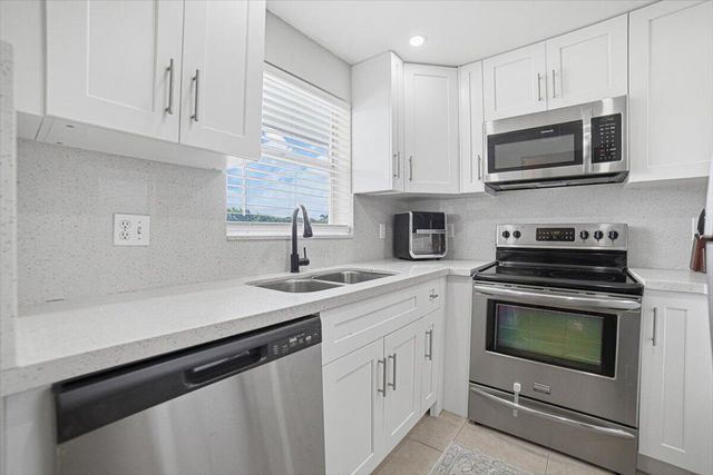 2755 W Atlantic Avenue 104-B, Delray Beach, FL 33445