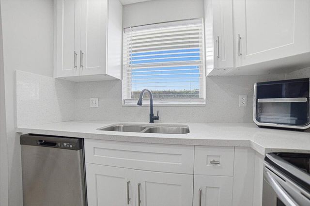 2755 W Atlantic Avenue 104-B, Delray Beach, FL 33445