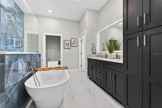 2540 34TH AVENUE N, St Petersburg, FL 33713