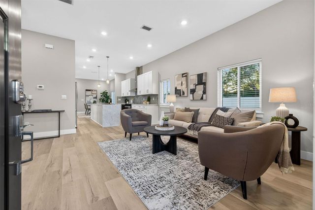 2540 34TH AVENUE N, St Petersburg, FL 33713