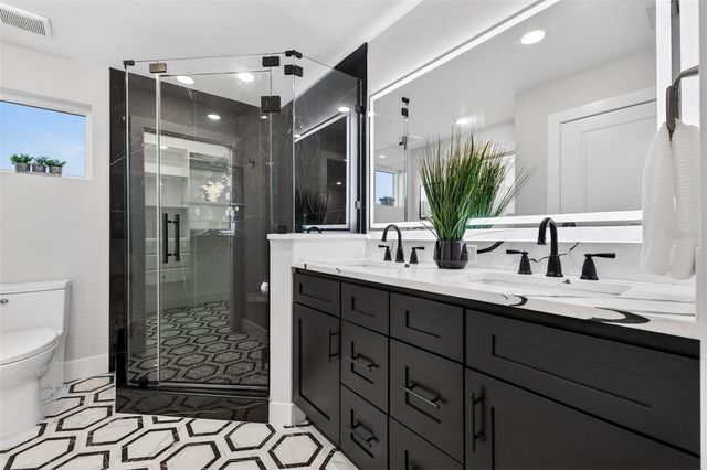 2540 34TH AVENUE N, St Petersburg, FL 33713