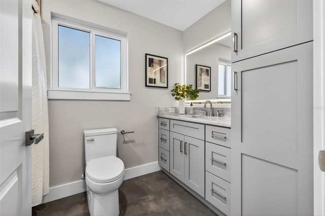 2540 34TH AVENUE N, St Petersburg, FL 33713