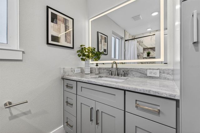 2540 34TH AVENUE N, St Petersburg, FL 33713