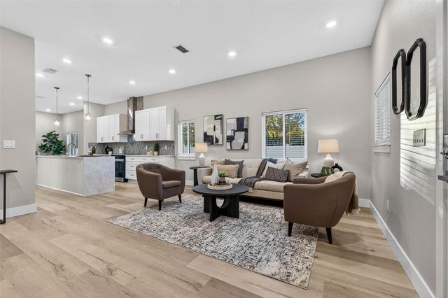 2540 34TH AVENUE N, St Petersburg, FL 33713