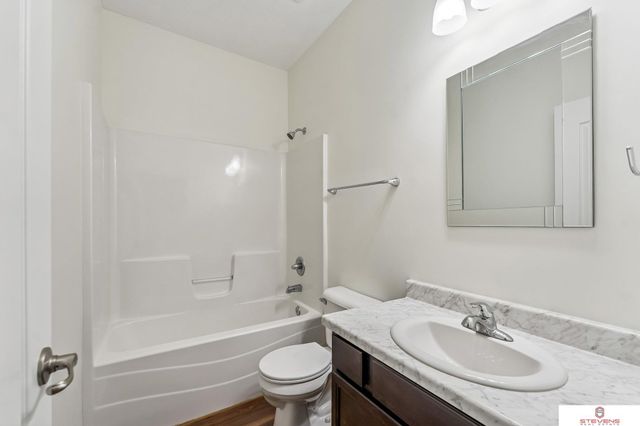 13919 Wood Valley Drive, Omaha, NE 68142