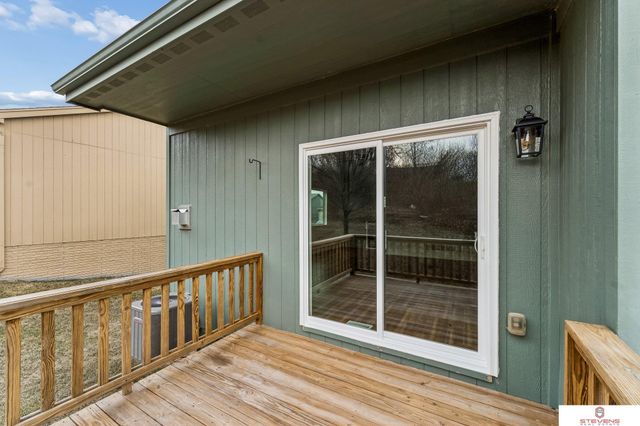 13919 Wood Valley Drive, Omaha, NE 68142