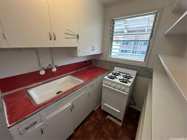 2956 Varsity Circle, Honolulu, HI 96826