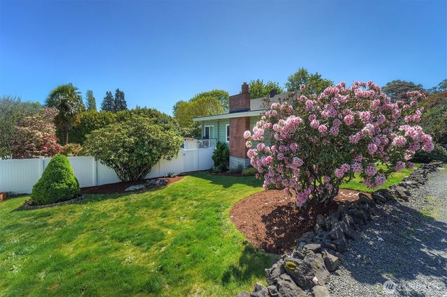1112 N Cambrian Avenue, Bremerton, WA 98312