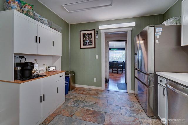 1112 N Cambrian Avenue, Bremerton, WA 98312