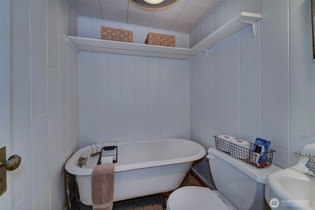 1112 N Cambrian Avenue, Bremerton, WA 98312