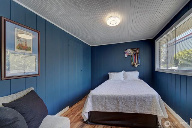 1112 N Cambrian Avenue, Bremerton, WA 98312